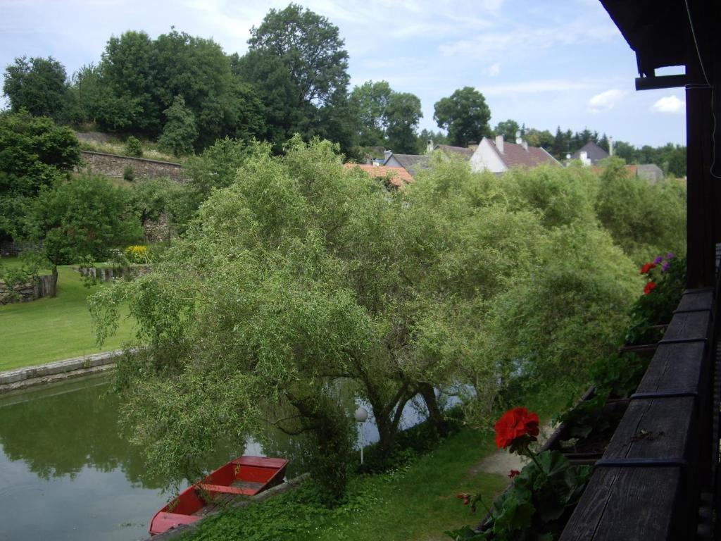 Penzion U Tkadlen Jindřichŭv Hradec Exterior photo